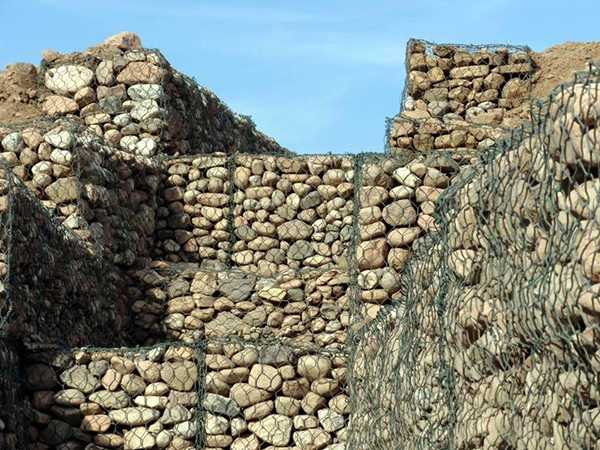 涂塑石笼网案例展示